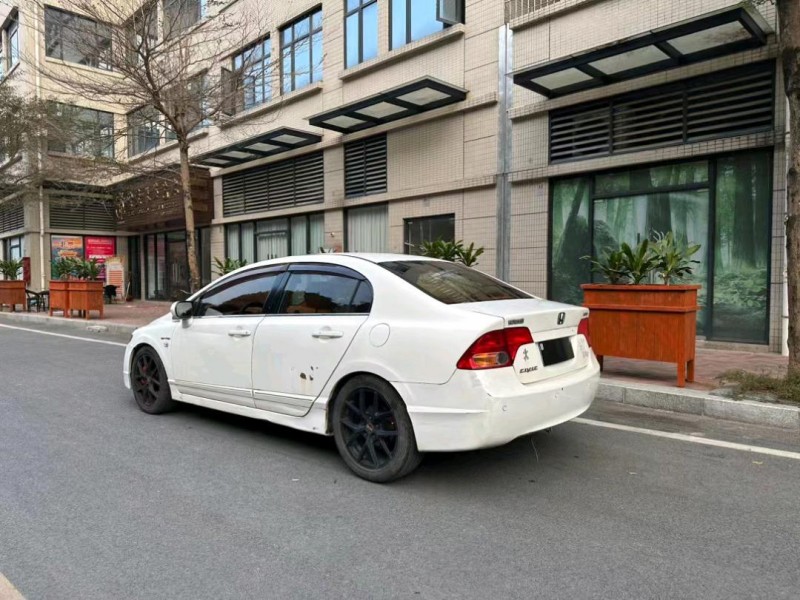 广州11年本田思域8