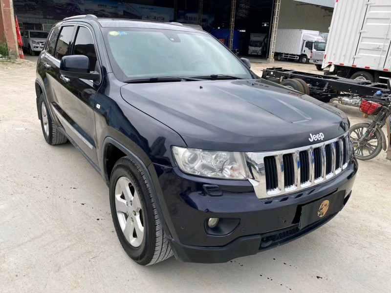 广州13年Jeep大切诺基2
