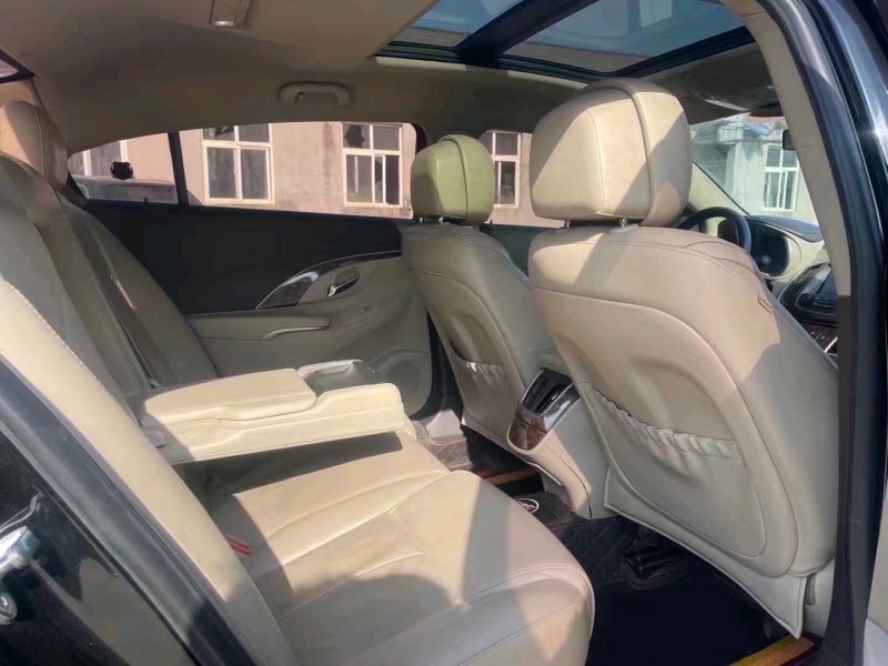 枣庄15年别克君越6