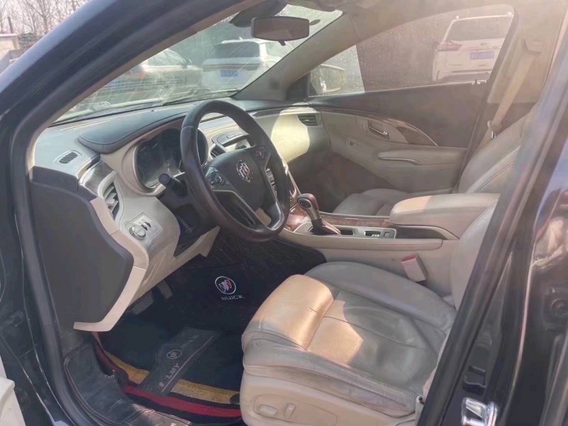 枣庄15年别克君越7