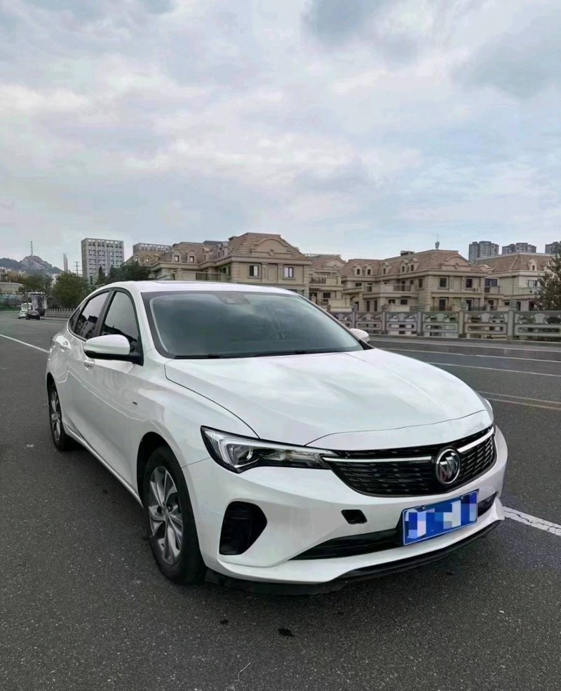 东营23年别克威朗2