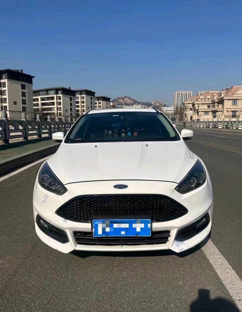 枣庄16年福特福克斯1