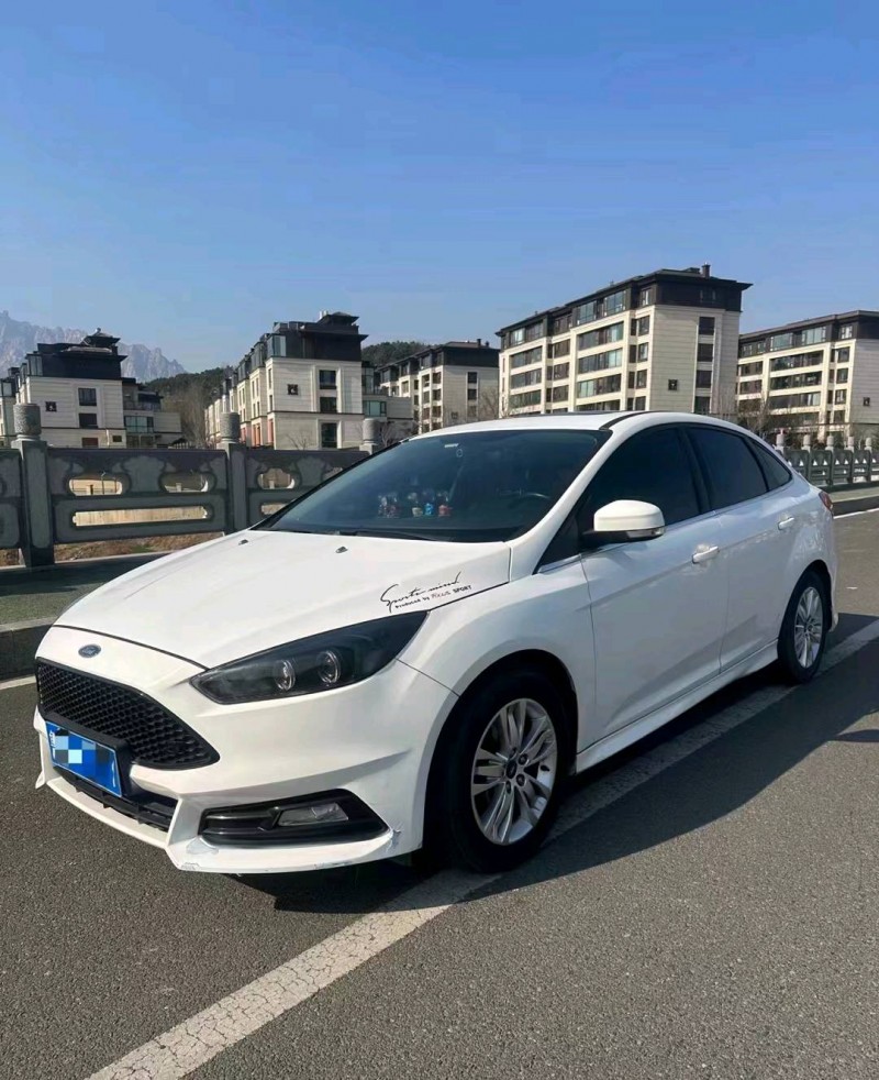 枣庄16年福特福克斯2