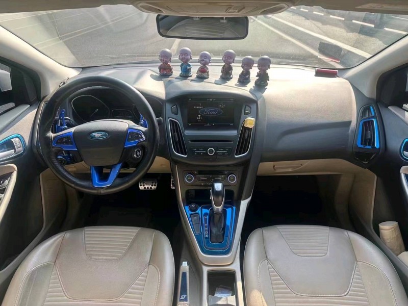 枣庄16年福特福克斯9