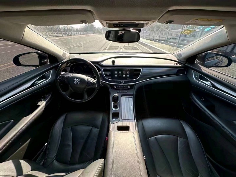 枣庄17年别克君越2