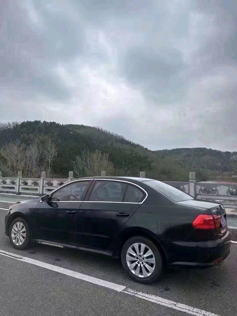 枣庄13年大众朗逸7