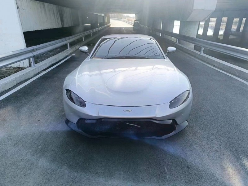 潍坊19年阿斯顿·马丁V8 Vantage1