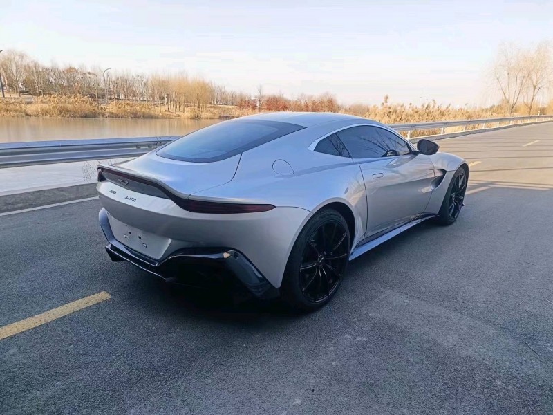 潍坊19年阿斯顿·马丁V8 Vantage7
