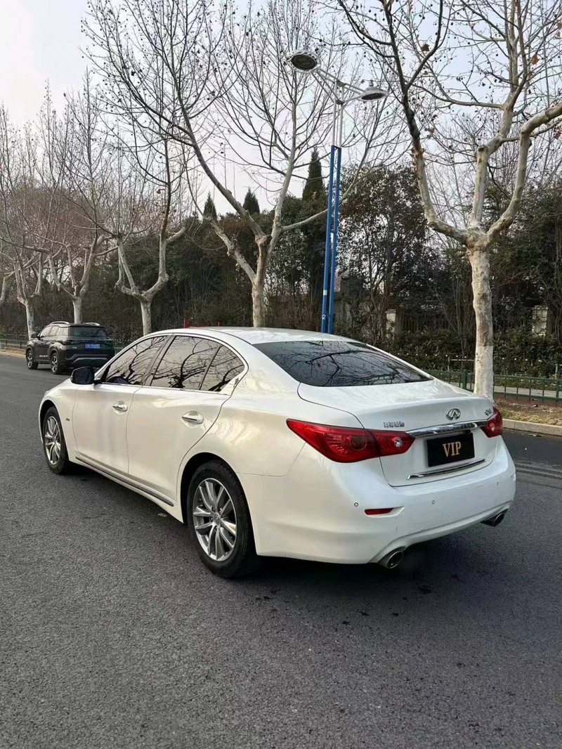 宿遷17年英菲尼迪Q507