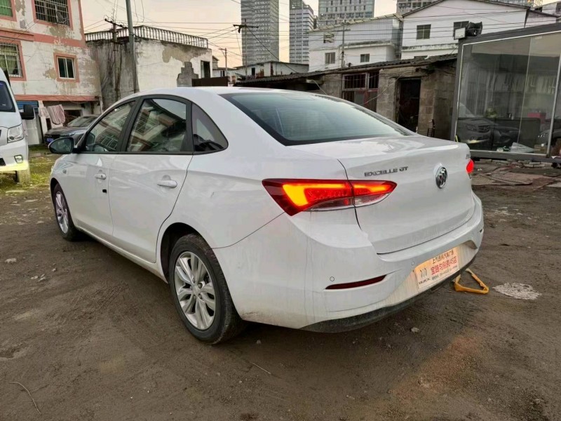 汕头23年别克英朗6