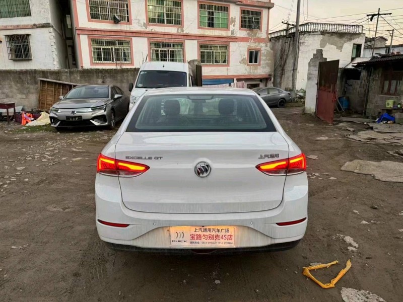 汕头23年别克英朗7