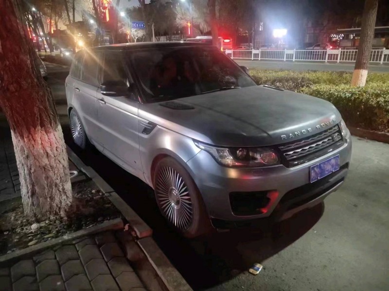 东营18年路虎揽胜运动2