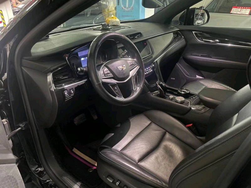 汕头20年凯迪拉克XT56