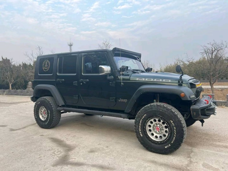 青岛10年Jeep牧马人3