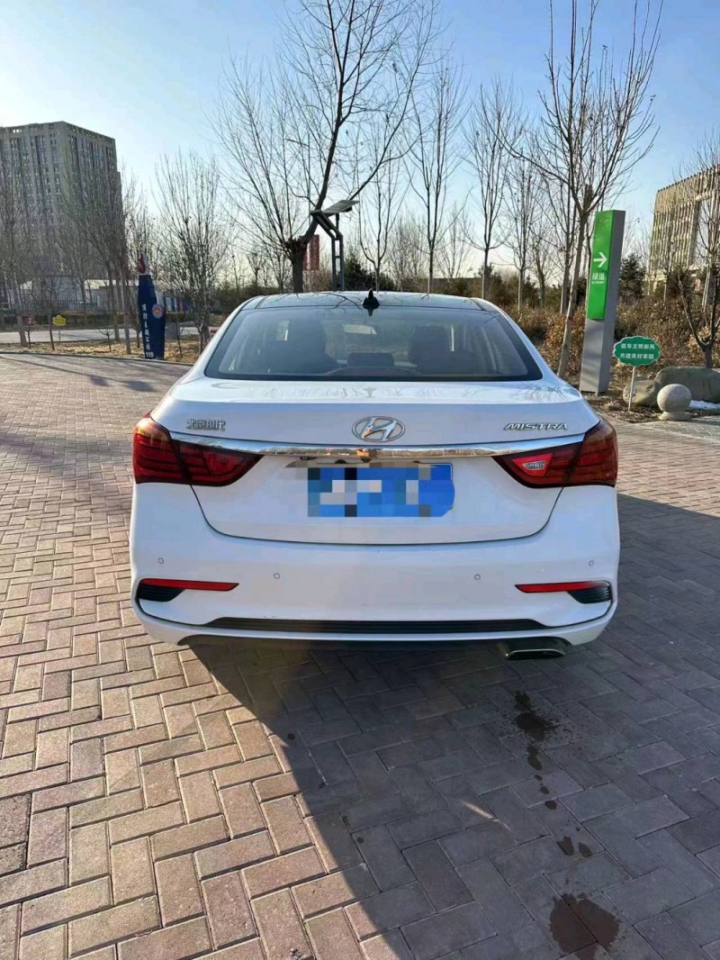 邢台17年现代名图8