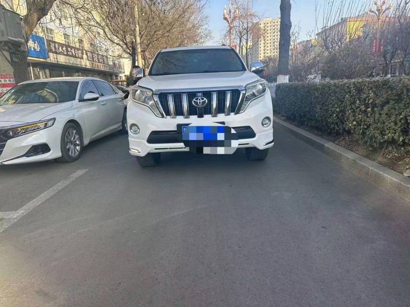 邢台13年丰田普拉多1