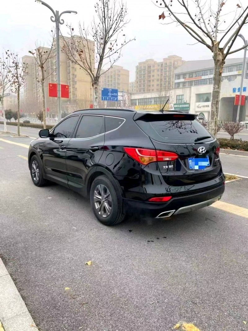 东营13年现代新胜达3