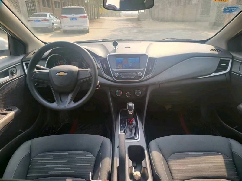 保定19年雪佛兰科沃兹8