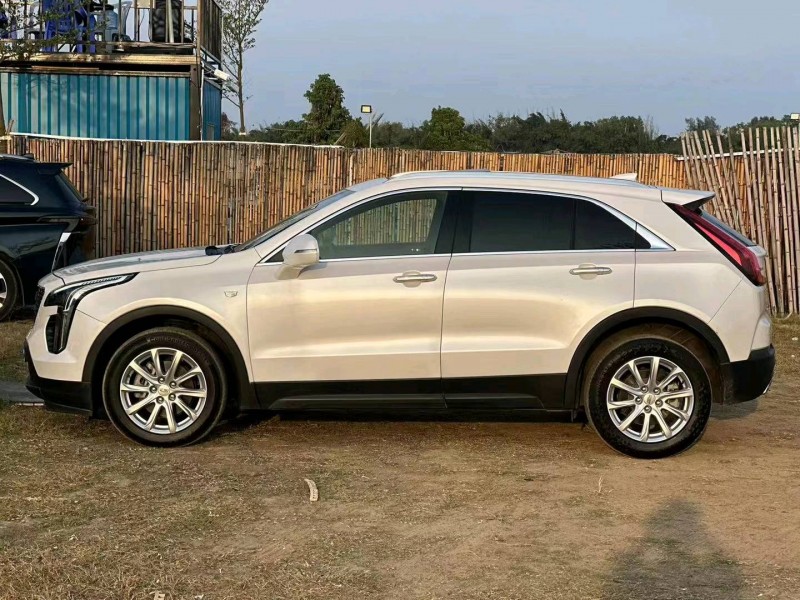 汕头20年凯迪拉克XT43