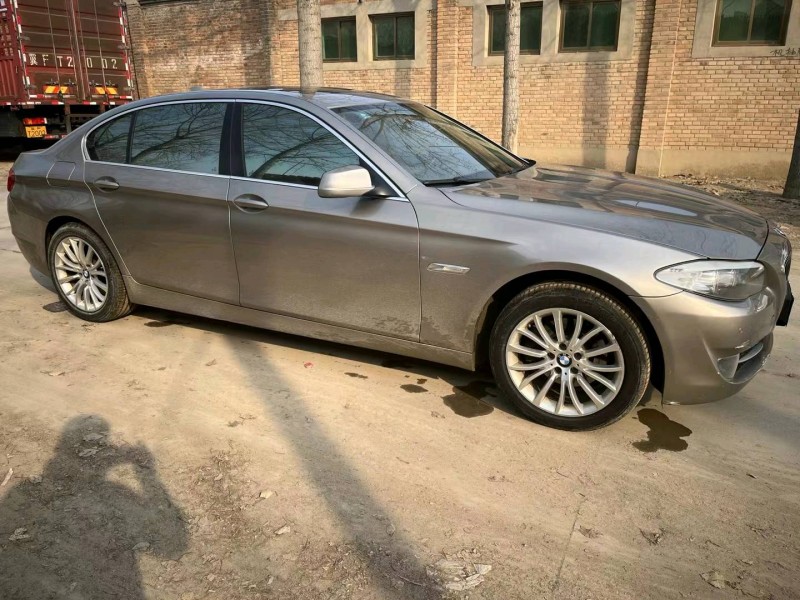 保定12年宝马5系3