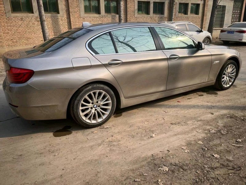 保定12年宝马5系5