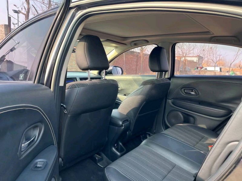 保定16年本田缤智5