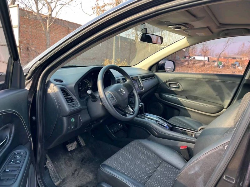 保定16年本田缤智7