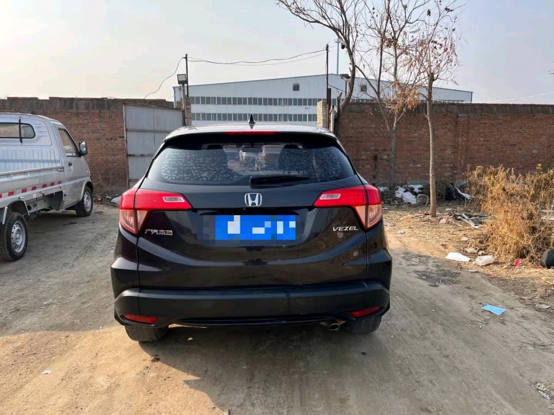 保定16年本田缤智8