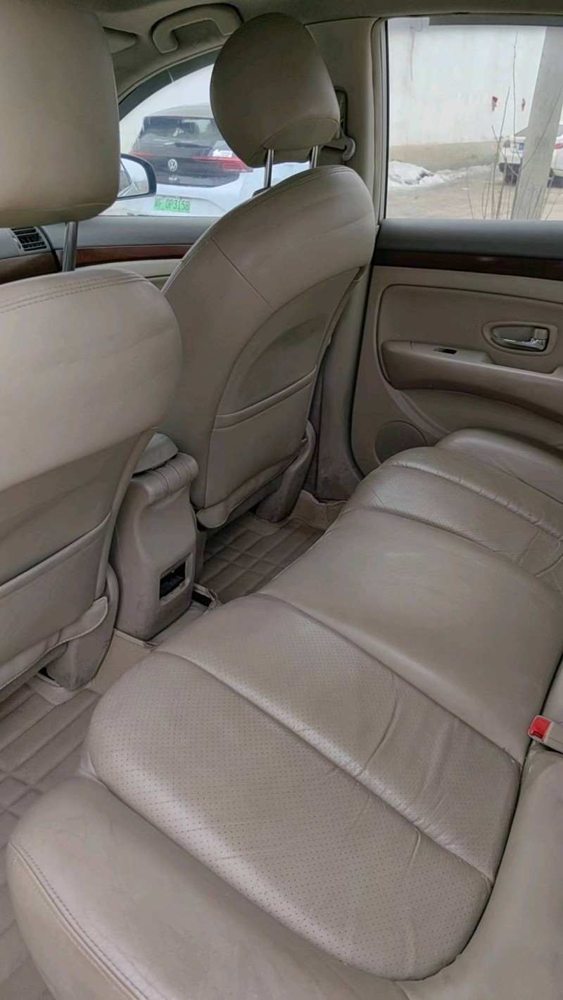 保定09年日产轩逸8