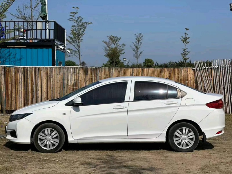 汕头17年本田锋范2