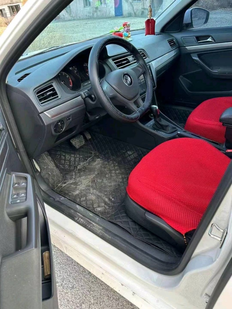 邯郸22年大众朗逸8