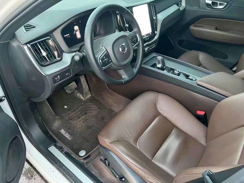 枣庄22年沃尔沃XC606