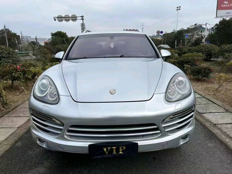 嘉興11年保時捷卡宴1