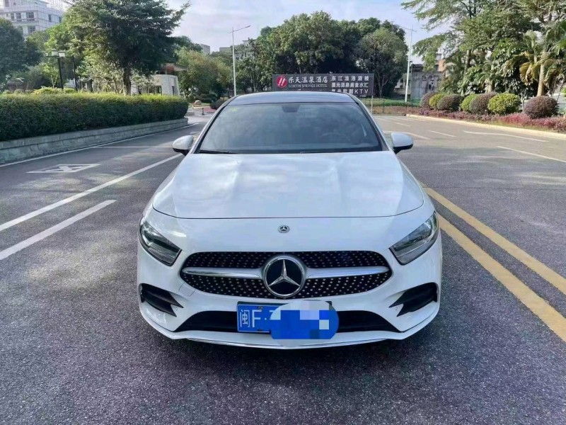 汕头19年奔驰A1