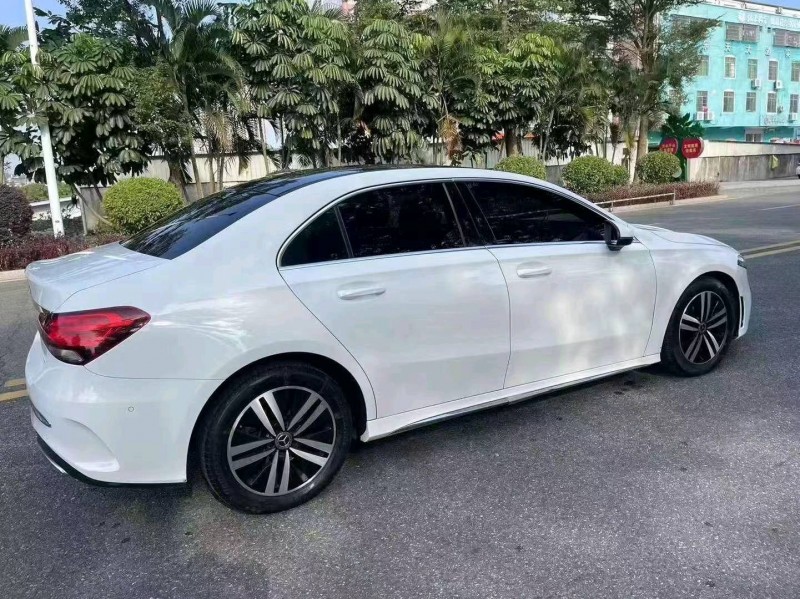 汕头19年奔驰A4