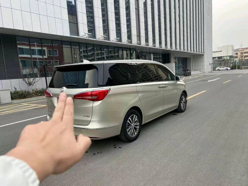 枣庄17年别克GL83