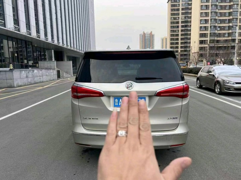 枣庄17年别克GL84