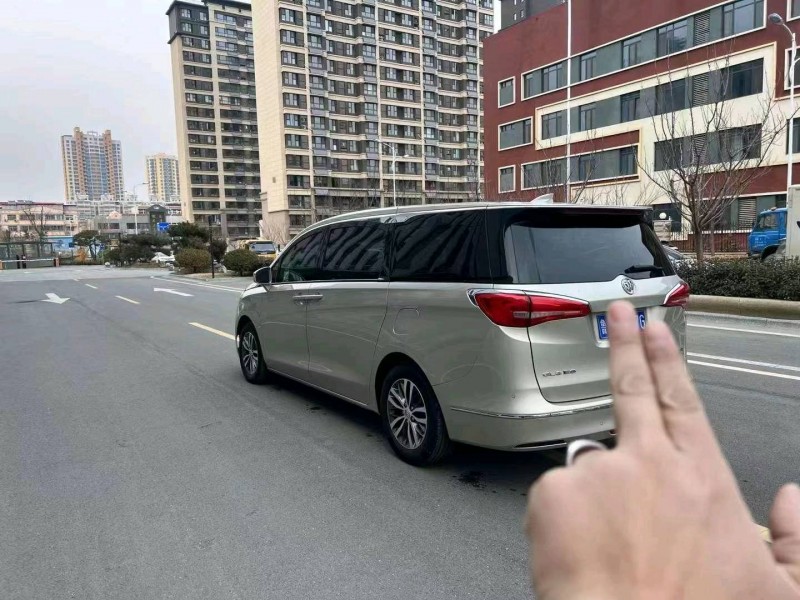 枣庄17年别克GL87