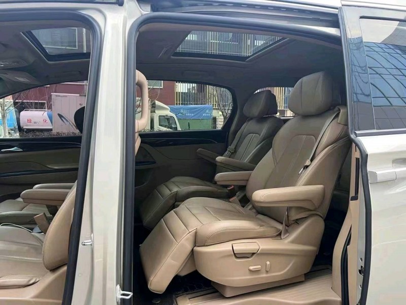 枣庄17年别克GL88