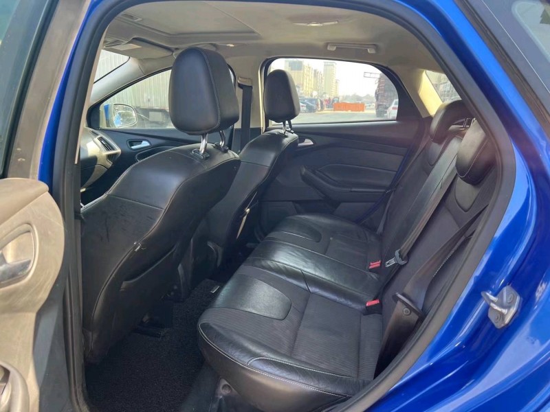 济宁13年福特福克斯5