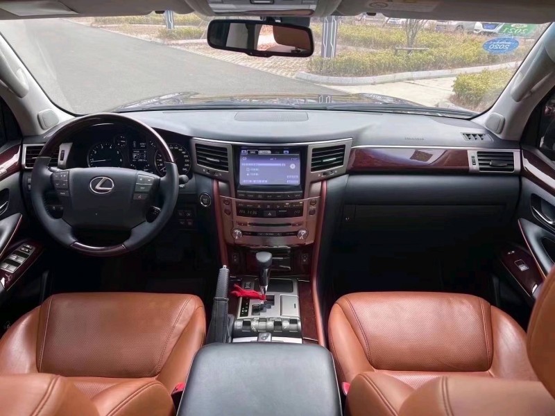 济宁15年雷克萨斯LX6