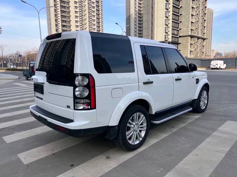 济宁15年路虎发现7