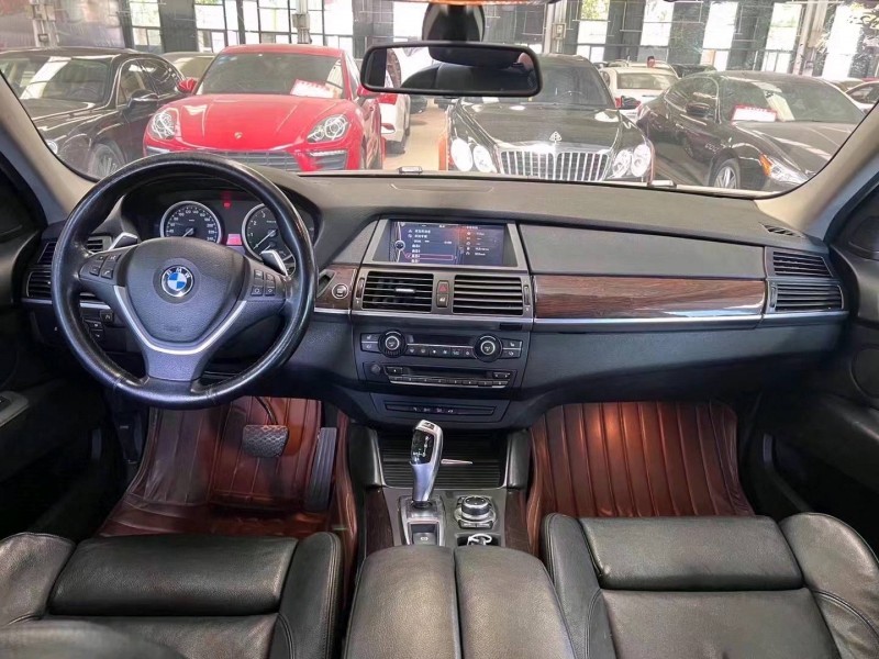 济宁12年宝马X64