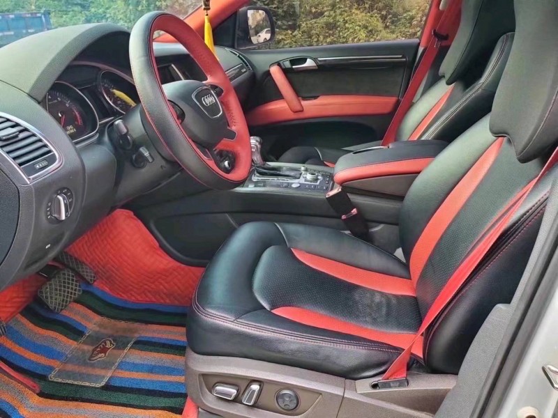 济宁13年奥迪Q75