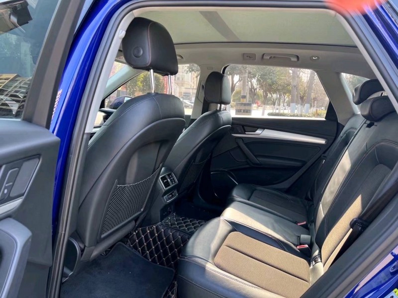 济宁20年奥迪Q56