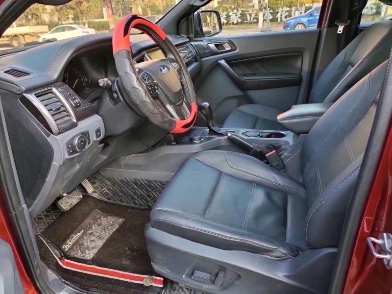 济宁17年福特撼路者5