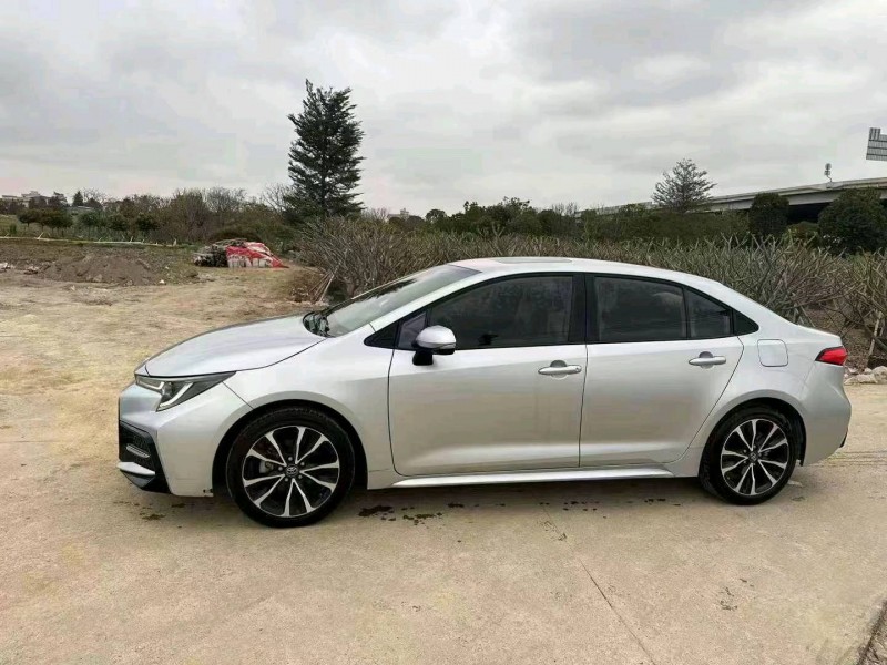珠海21年丰田雷凌7