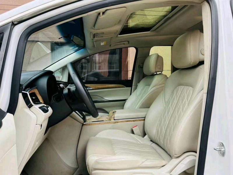 东营19年别克GL88