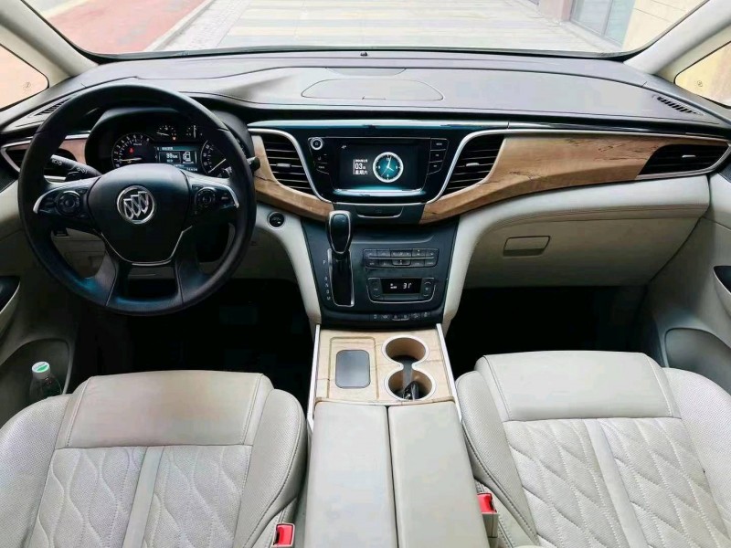 东营19年别克GL89