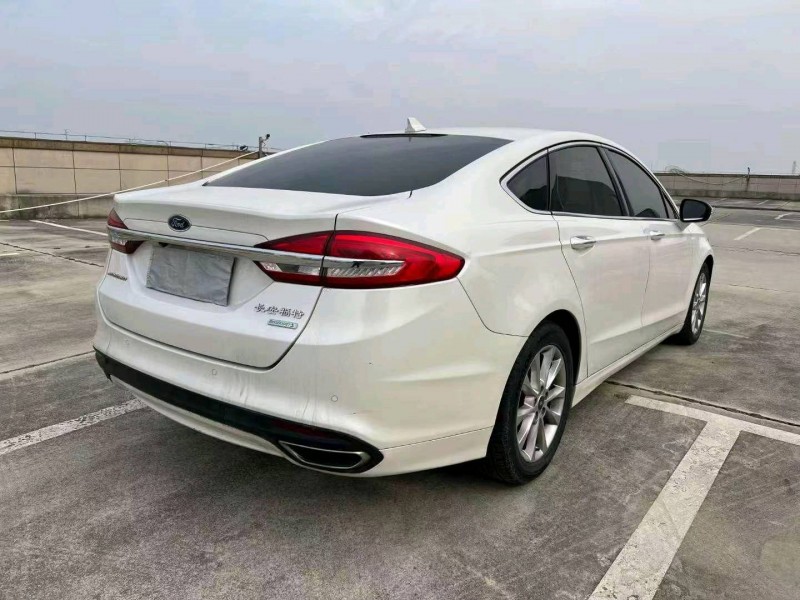 东营17年福特蒙迪欧5